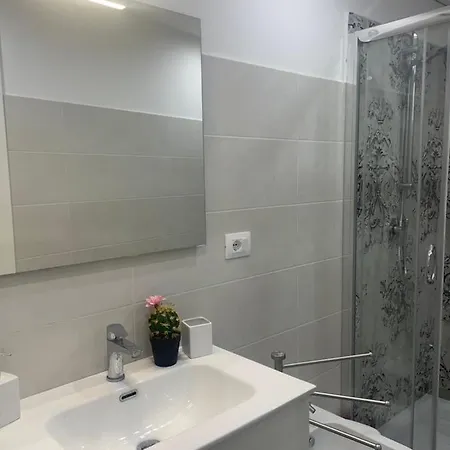 Mega House 2 * Catania